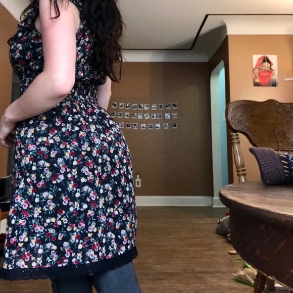 SUZY SHIER ruffled flowered boho dress - Picture 8 of 9